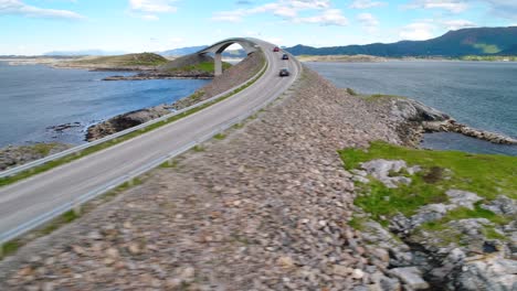 Imágenes-Aéreas-De-La-Carretera-Del-Océano-Atlántico-Noruega