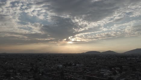 tiro descendente del horizonte sobre la ciudad de méxico