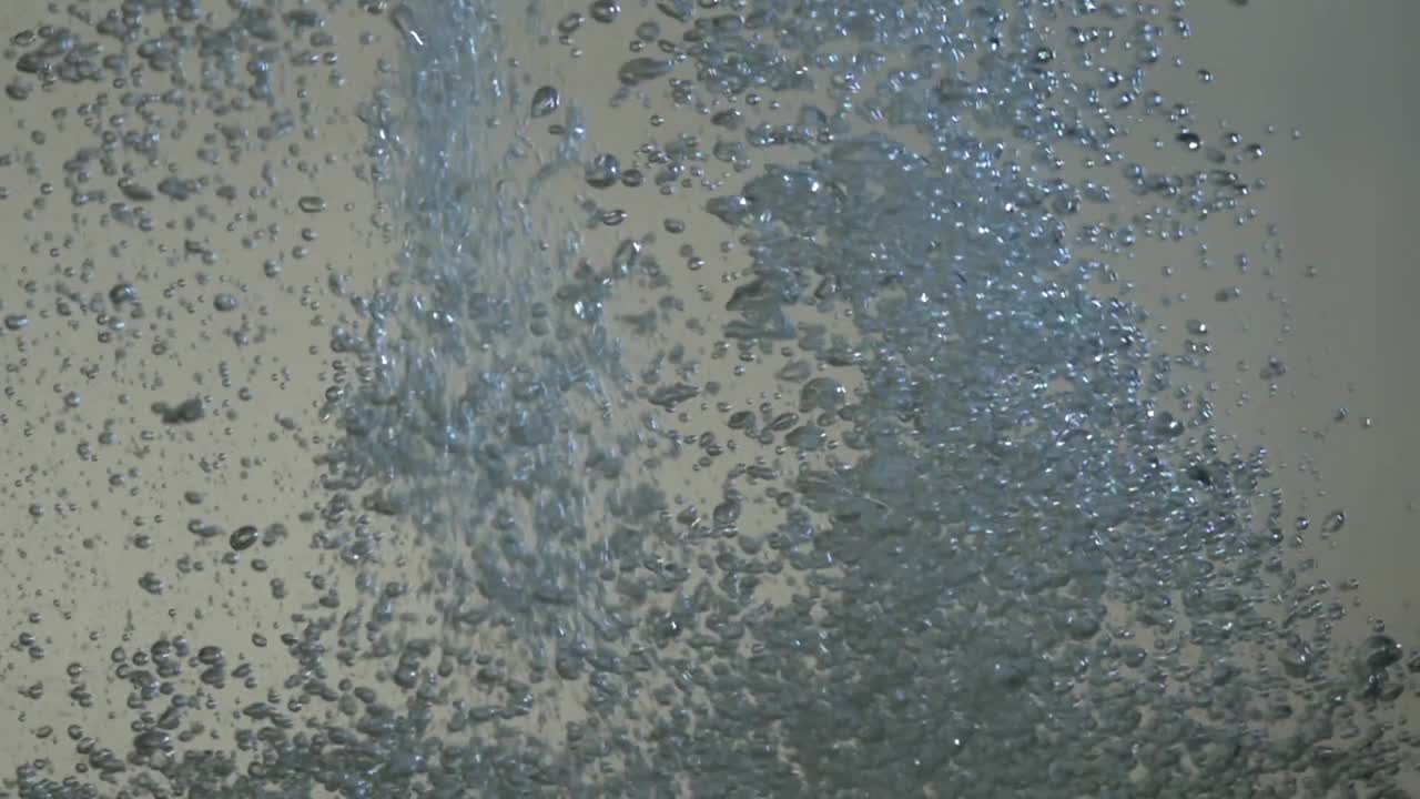 Water Bubbles Splashing