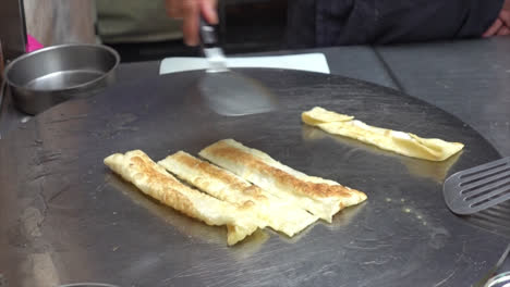 making-roti---street-food-style