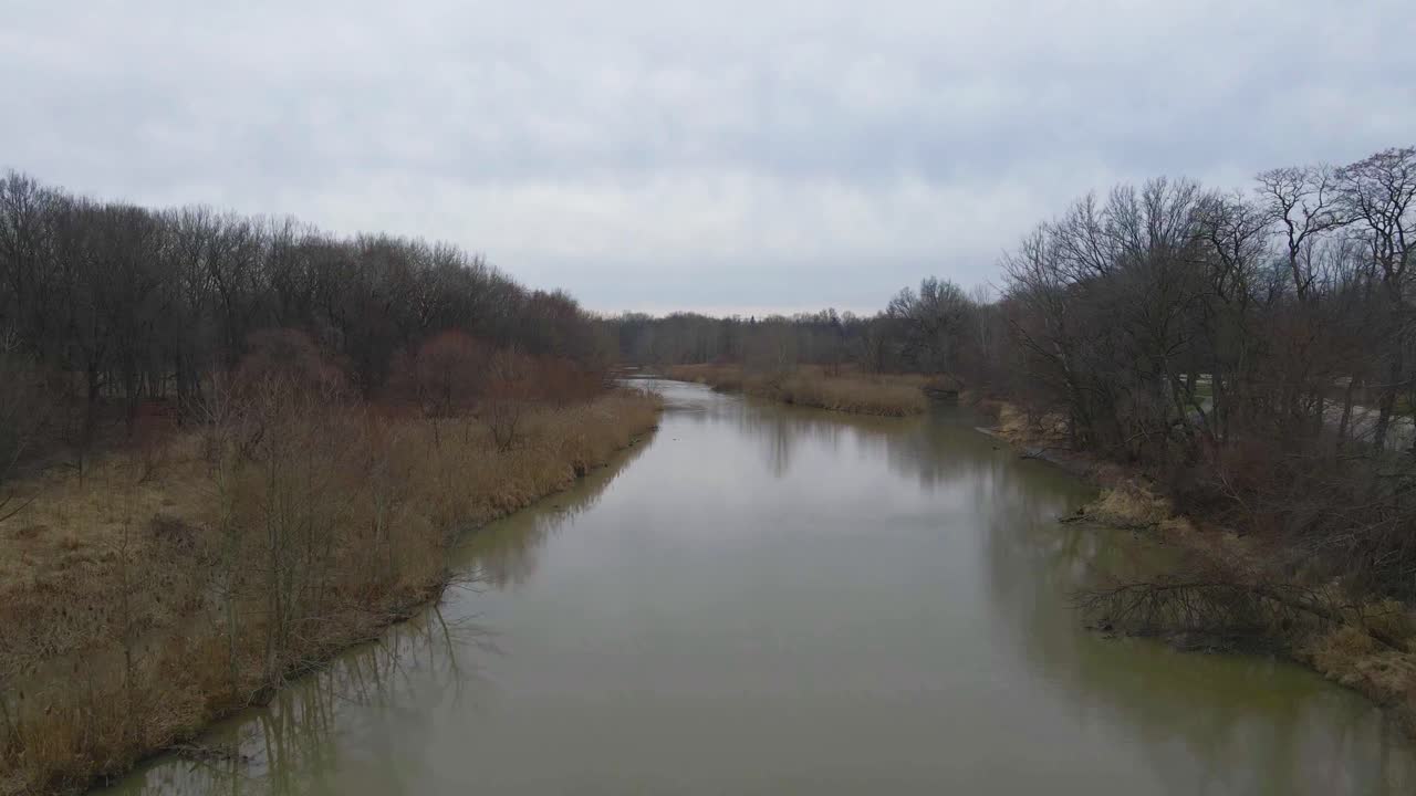 Berea, Ohio Metroparks vandvej med forgrening