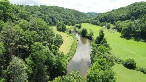 Treetop-Aerial-View-of-the-New-River-in-Watauga-County-NC-near-Boone-and-Blowing-Rock-North-Carolina,-NC