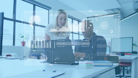 animación de análisis de datos de negocios sobre colegas discutiendo el trabajo en una oficina moderna