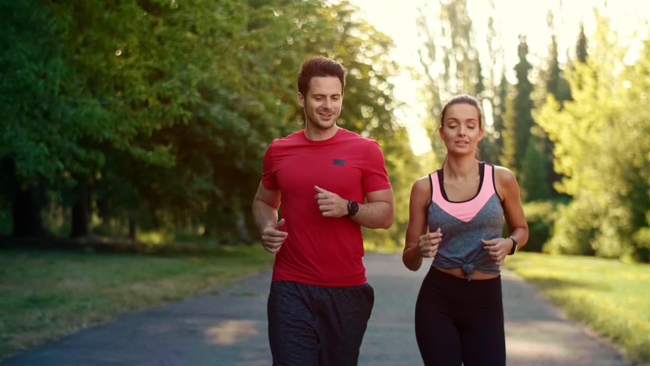 mantenerse sanos y en forma es su objetivo, katowice, polonia