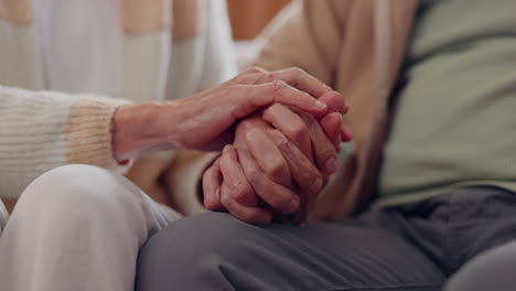 Händchenhalten,-Empathie-Und-Ein-älteres-Ehepaar