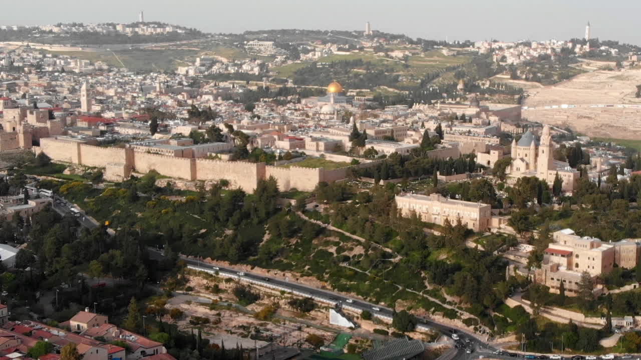 Vista aerea delle antiche mura della città di Gerusalemme