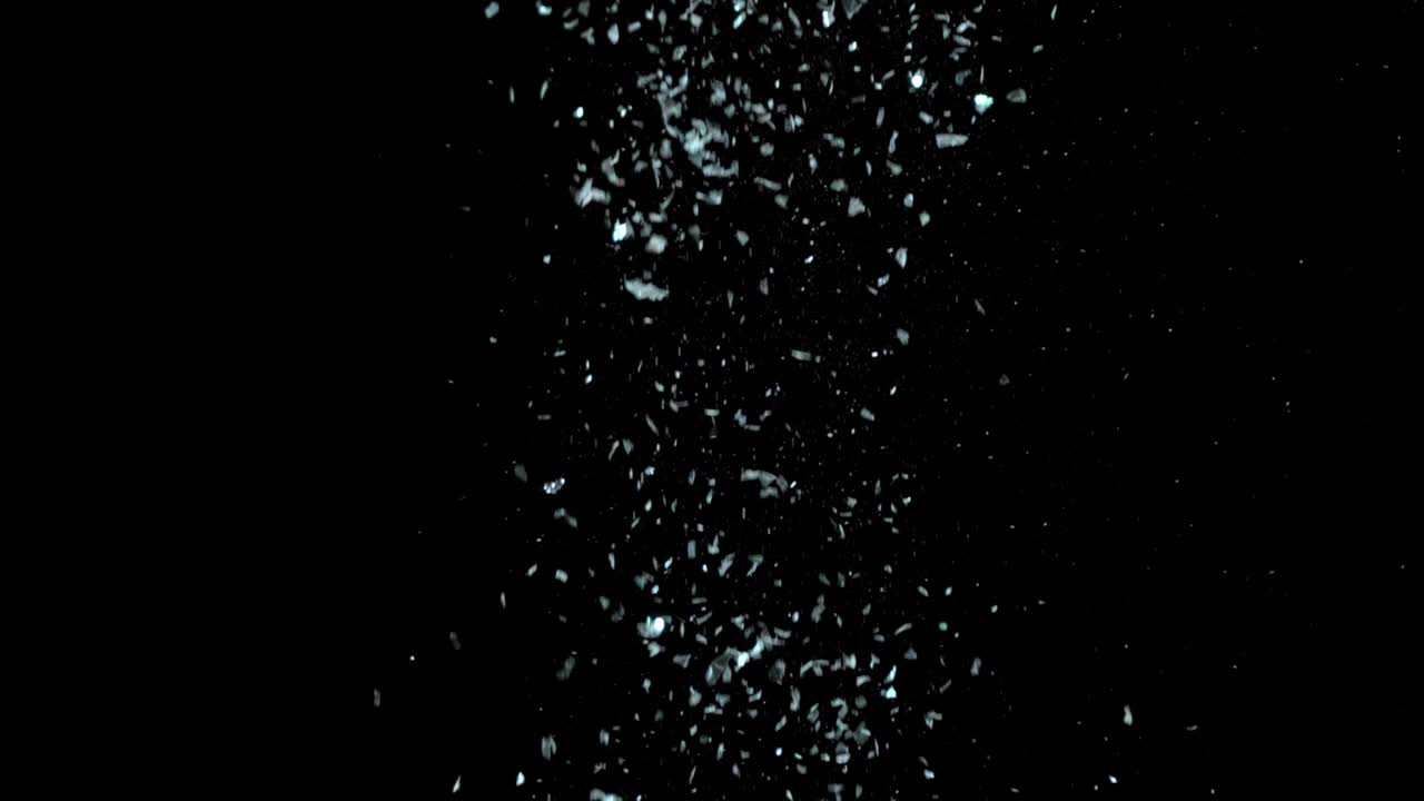 brillo realista explotando sobre un fondo negro