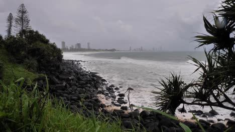 burleigh heads, gold coast 02 january 2024 - rain and storms at burleigh heads looking towards surfers paradise on the gold coast