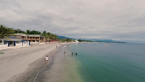 Drone-A-Lo-Largo-De-La-Costa-En-Morong-Bataan