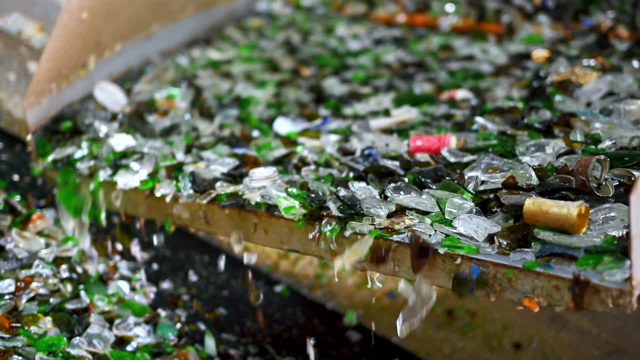 Glass sorting line, small pieces vibrating, slow motion