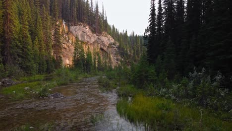 Waterfall-and-Creek-in-the-forest-coming-in-closer