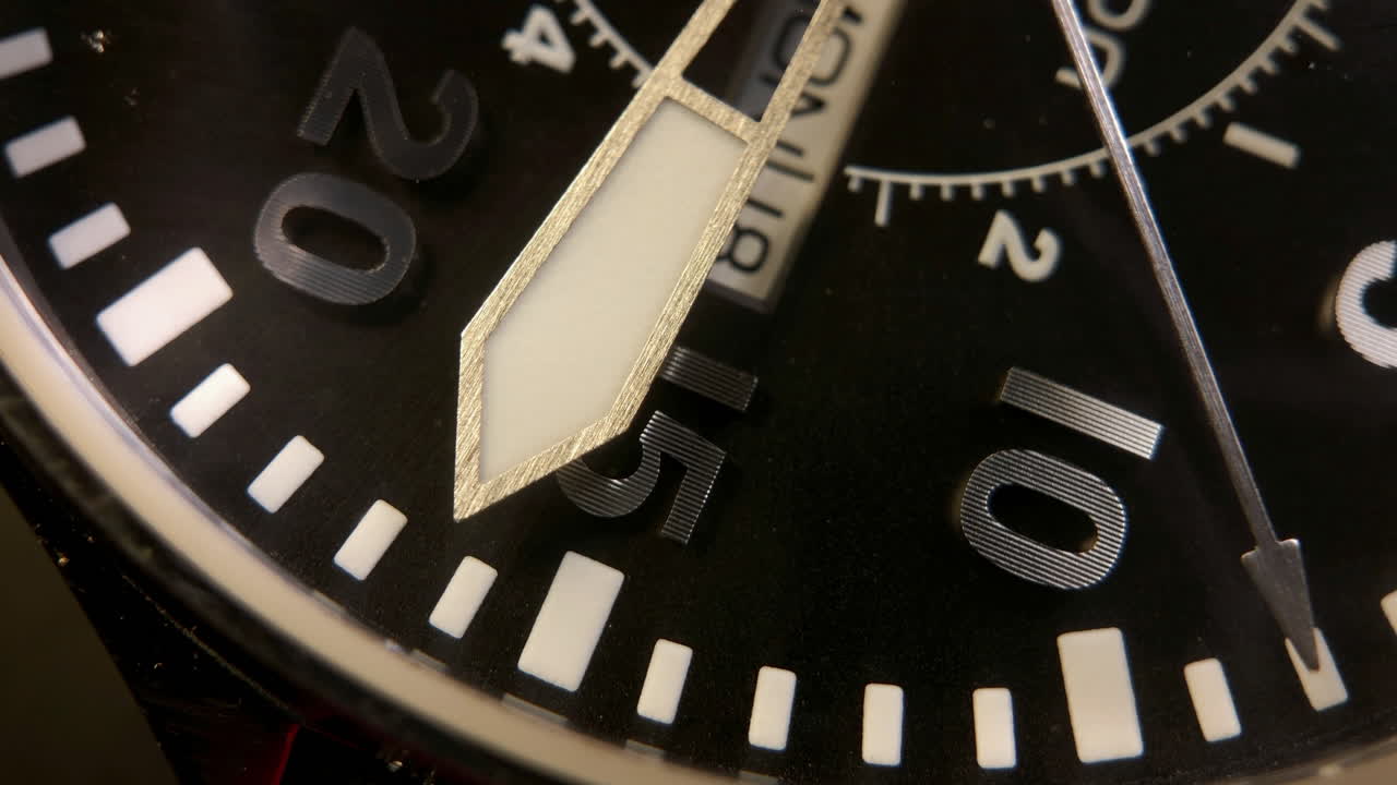 reloj mecánico estilo piloto