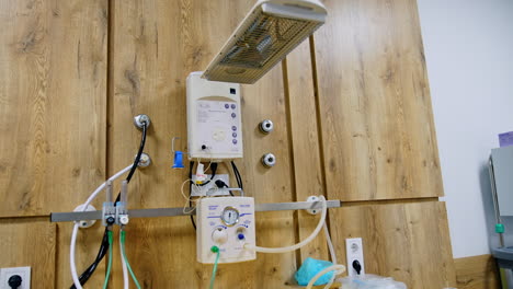 a device for resuscitation of infants and checking the child on the apgar scale after delivery.