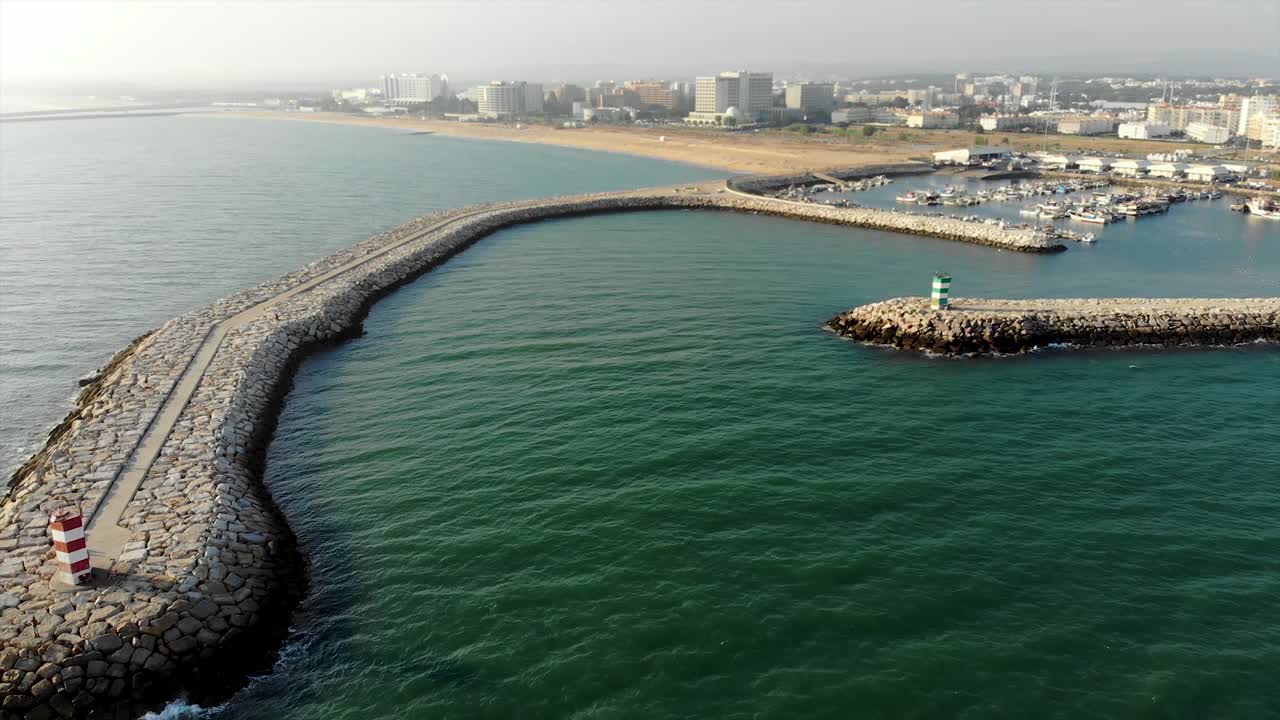 revelación del muelle de pesca en quarteira, algarve