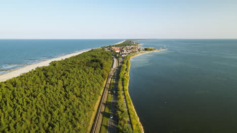 Die-Halbinsel-Hel,-Die-Ostsee-Und-Puckbucht-Trennt