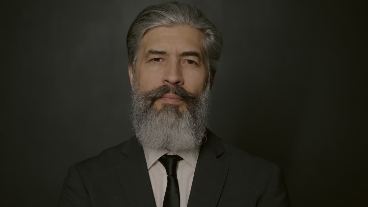 retrato de un hombre de negocios confiado