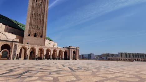 Hammam-Der-Hassan-II.-Moschee-In-Casablanca,-Marokko,-Tagsüber-Islamischer-Ort-Der-Anbetung