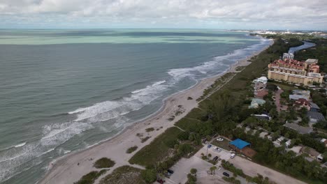 Wide,-Aerial-Shot-Of-Turtle-Beach,-Florida