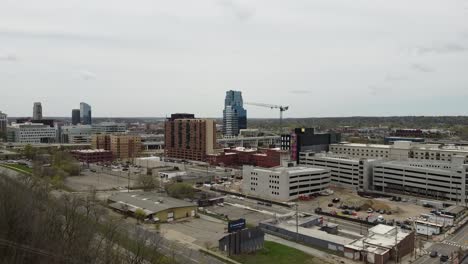 grand rapids, michigan, centro de la ciudad, imágenes aéreas de drones, edificios, paisaje urbano.