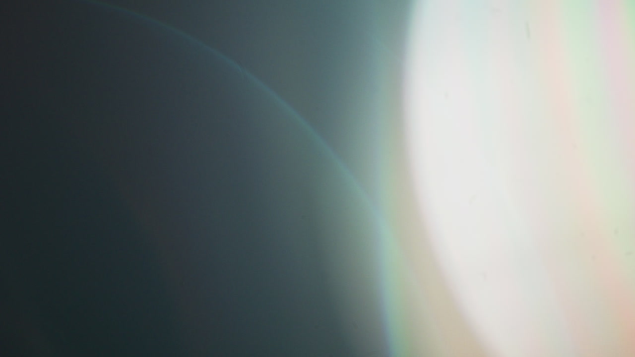 Light leaks recorded using real spherical lens and lens whacking technique