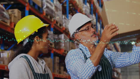 animación del procesamiento de datos sobre diversos trabajadores en el almacén