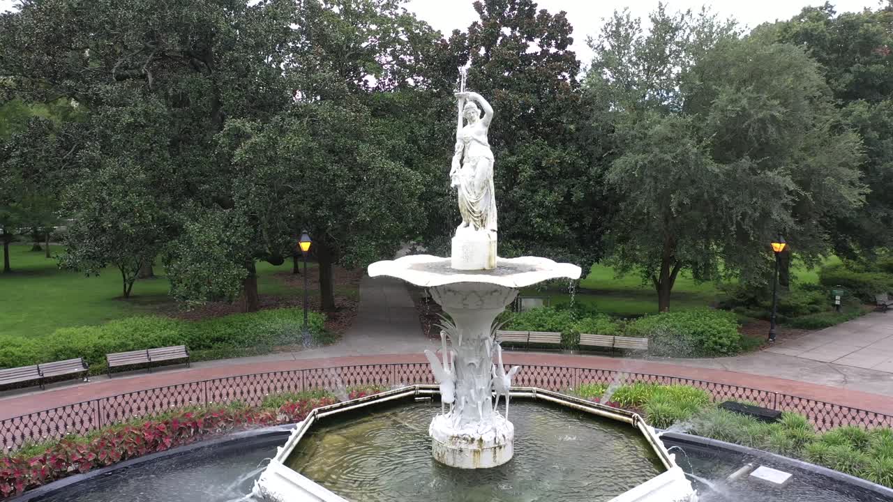 Dron Savannah Georgia Parque Público Fuente de Agua