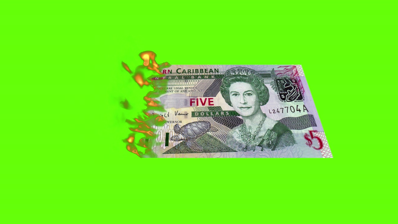 Yanan Doğu Karayip Beş Dolarlık Banknot Yeşil Ekranda