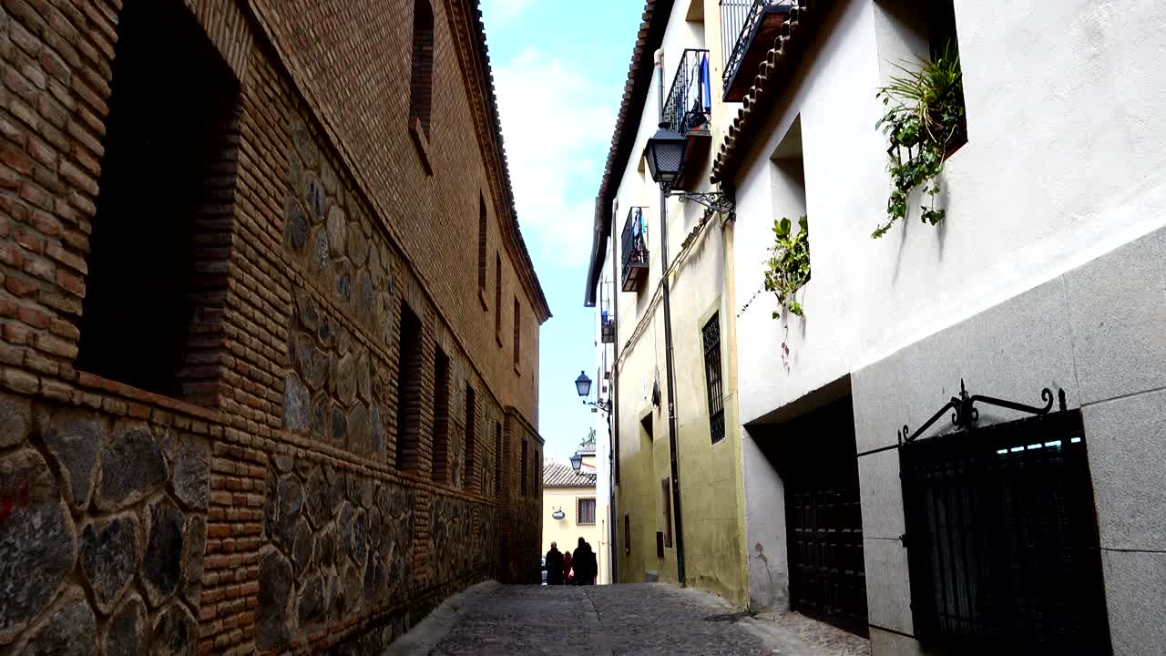 calles en toledo, españa.