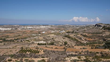 Zeitraffervideo-Aus-West-Malta,-Rabat-Felder-Landschaft