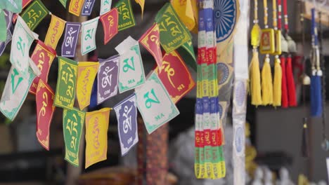 Close-Up-Of-Souvenir-Stall-In-Mumbai-India