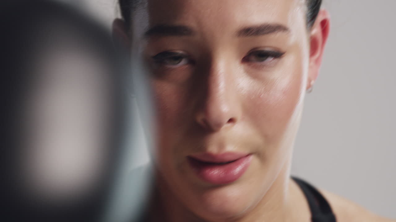 자신에 대한 의심이 나타나면, 그것을 알아야 합니다.