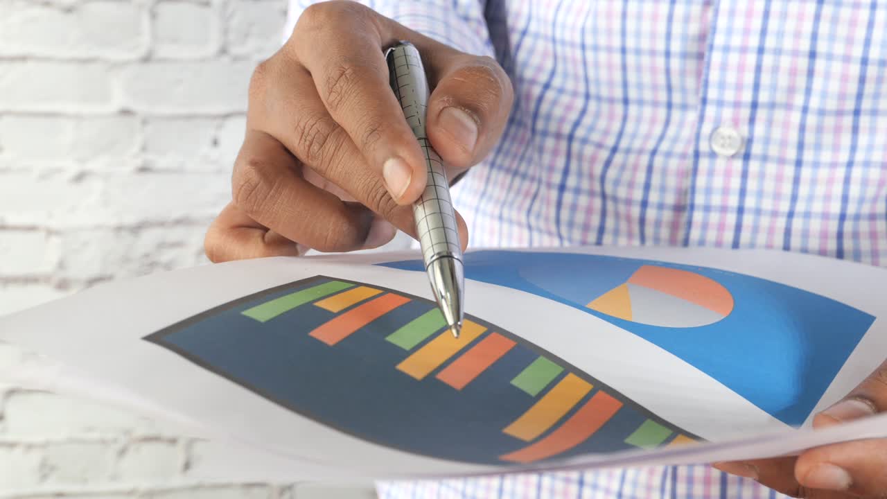 presentación de negocios con gráficos y gráficos