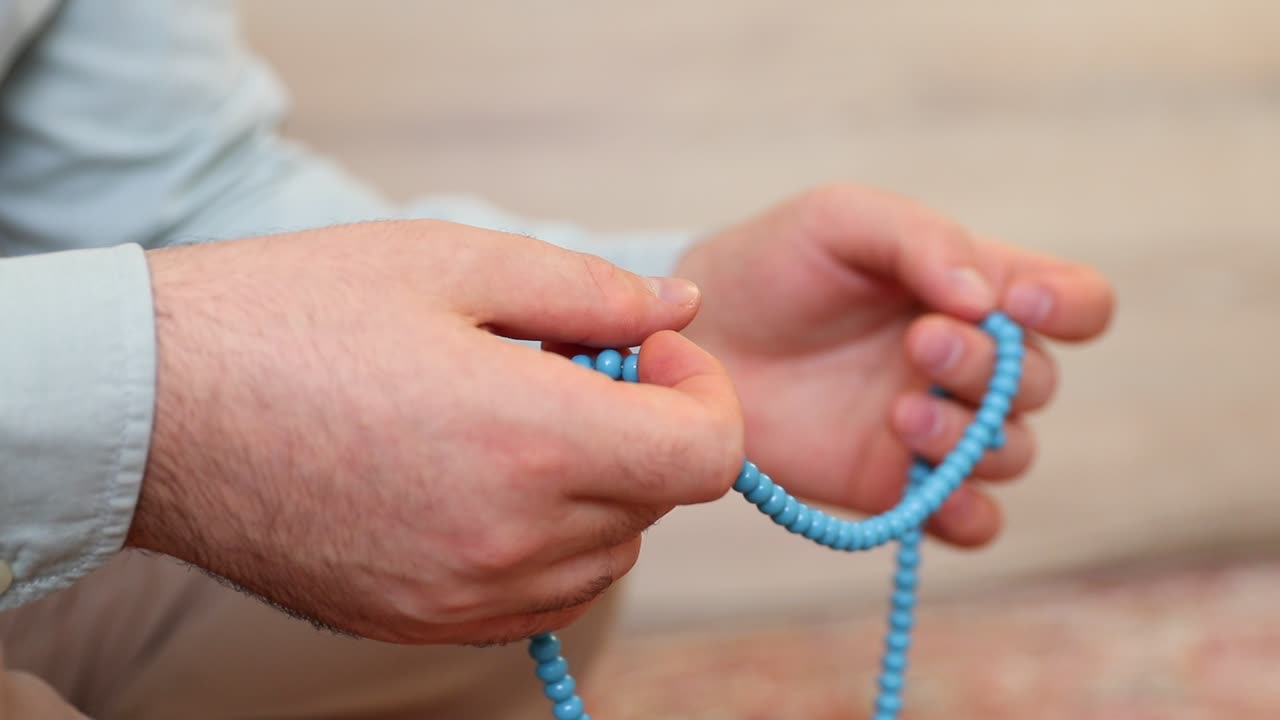 모스크 4의 이슬람 염주