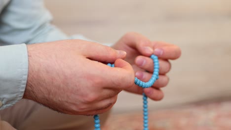 Muslim-Prayer-Beads-In-Mosque-4