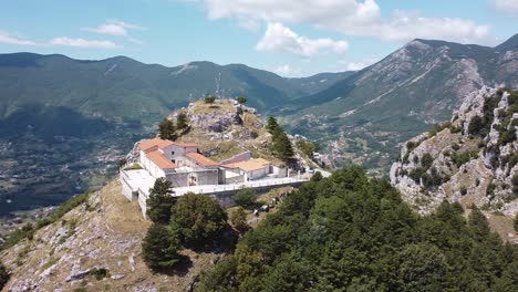 Aerial-landscape-view-of-Pietraroja-village-viewpoint,-on-top-of-a-hill,-in-the-Apennines,-Italy