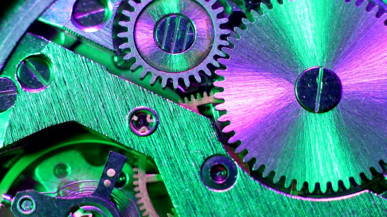 vigilar el mecanismo de cerca