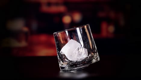 un vaso de hielo