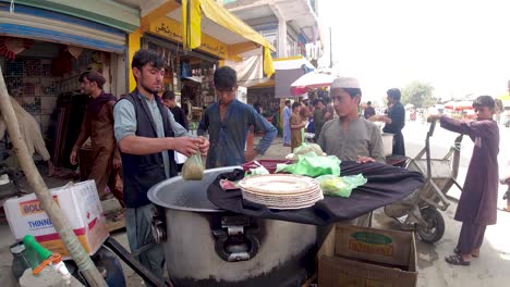 アフガニスタンの朝食 ジャララバード