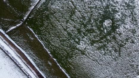 Topview-of-snowy-meadows-and-fields-of-United-Kingdoms-Peak-District