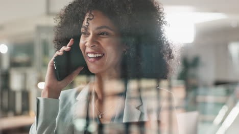 Window,-business-and-woman-with-a-tablet