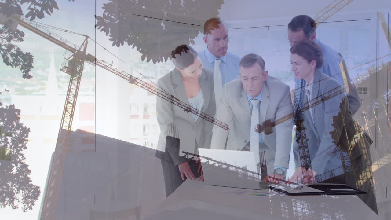 анимация различных бизнесменов на строительной площадке