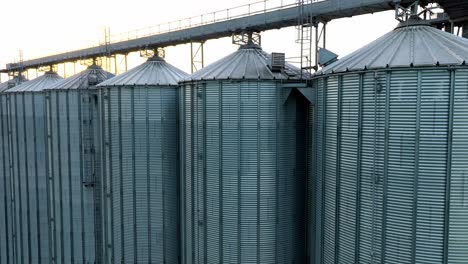 Silos---Almacenamiento-De-Producción-Agrícola---Disparo-De-Drones