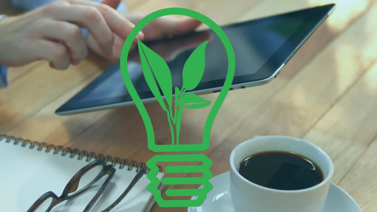 디지털 태블릿에서 스크롤하는 백인 여성에 대한 전구에 있는 플랜테이션의 애니메이션