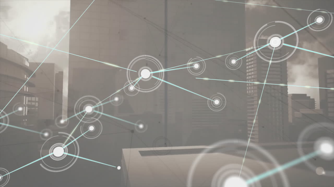 animación de la red de conexiones que transfieren datos a través de edificios modernos de la ciudad en blanco y negro
