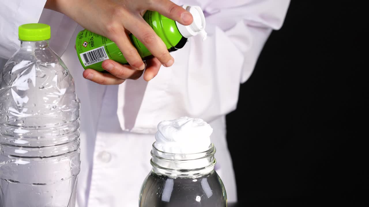 crear nubes con crema de afeitar y colorante alimentario