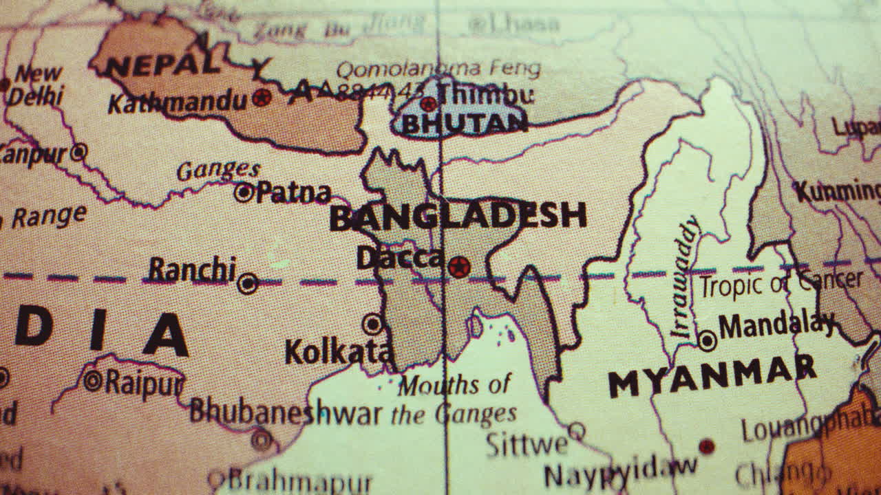 Map of Bangladesh and surrounding countries