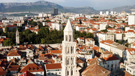 Aerial-View-On-Old-Town-Of-Split-In-Dalmatia,-Croatia-During-Summer---drone-shot