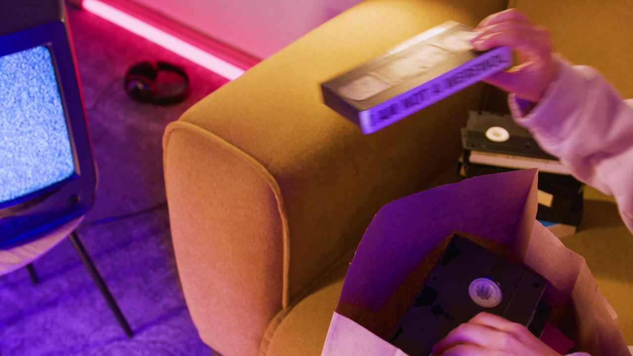 Living room with sofa and televisi&oacute;n