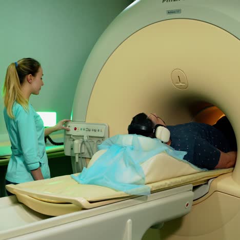 patient undergoing mri