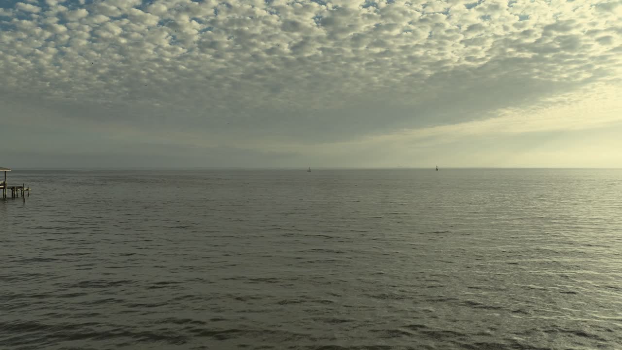 모바일 베이와 흐린 날의 조감도